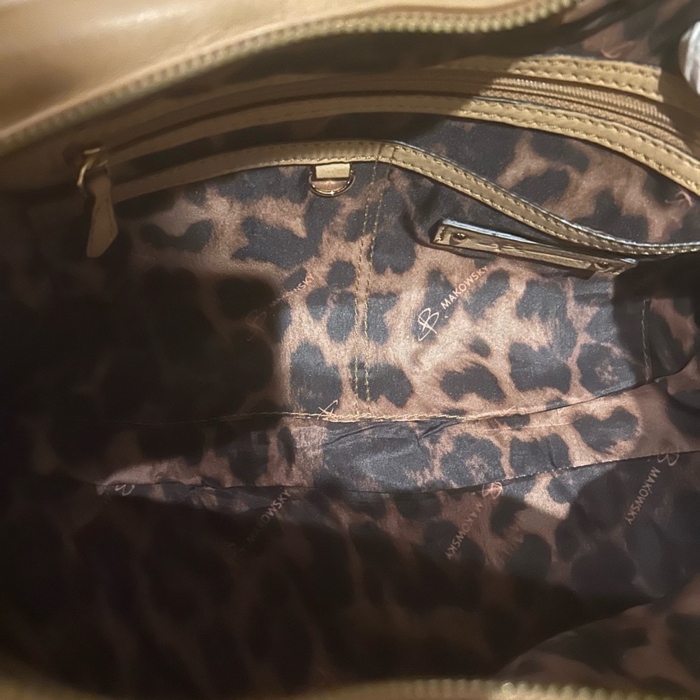 B Makowsky Tan Leather Shoulder Bag - Picture 2 of 5